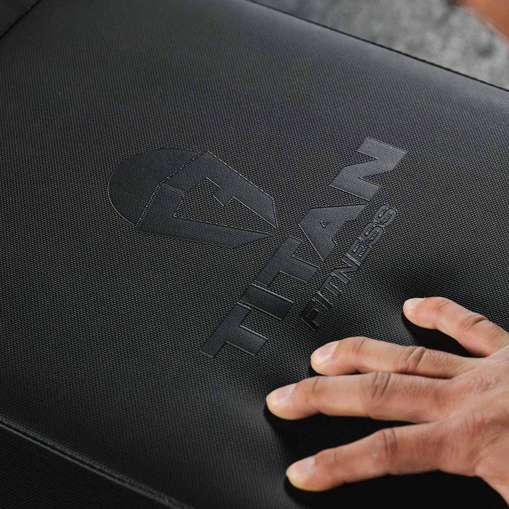 TITAN Series Single Post Flat Bench